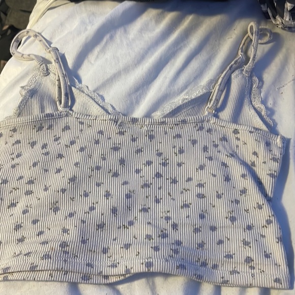 White crop top from garage - Picture 2 of 3